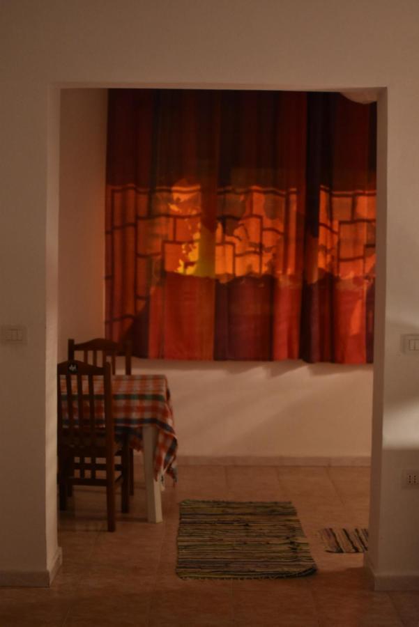 Private Apartment At Guest House Hektor & Aferdita Vlorë Exteriör bild
