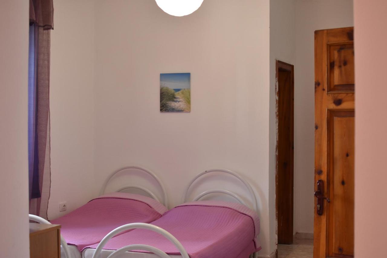 Private Apartment At Guest House Hektor & Aferdita Vlorë Exteriör bild